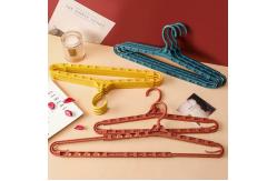 China PP Adjustable Extra Large Houseware Plastic Products Clothes Hangers supplier