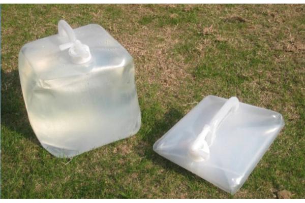 Collapsible 5L 20L Plastic Jerry Can Semi Folding Water Storage Container