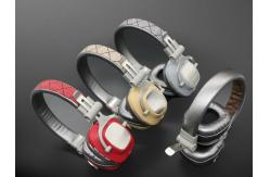 China Super Bass 5pin 110dB 8h Stereo Bluetooth Headphone supplier