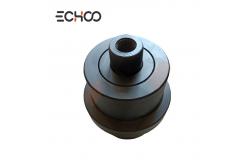 China Bobcat 7013575 Track Roller Mini Excavator Parts Bottom Roller Forging Process supplier