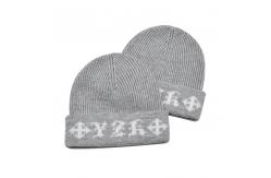 China Custom Adults Knit Beanie Hats 58CM Warm And Stylish Winter Accessory supplier