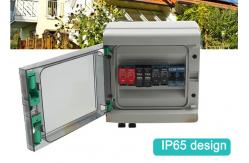 China 15A Solar PV Combiner Box Circuit Breaker 2 Strings Plastic 550VDC Solar Panel supplier