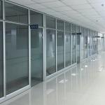Single Glazing Soundproof Office Partitions Walls Thickness 12mm Customized Size for sale