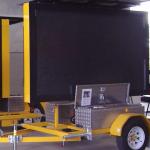 Portable P10 RGB SMD VMS Trailer Signs Mobile Led Screen Trailer for sale