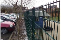 China Horizontal Double Wire Welded Fence 868 Twin Wire Mesh Fencing supplier