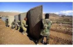 China 5mm Military Barrier Hot Galvanized Heavy Duty Sand Bag Wire Mesh Defensive supplier