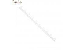 China Plastic Beehive Tools Bee Hive Frame Spacers Beekeeping Equipment supplier