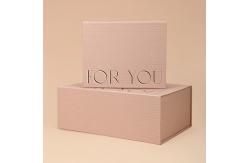 China Popular Luxury Rigid Cardboard Packaging White Box Gift Box With Removable Lid supplier