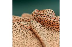 China Leopard Dot Printed 180cm Rib Stretch Knitted Fabric Polyester Cotton Dress Fabric supplier