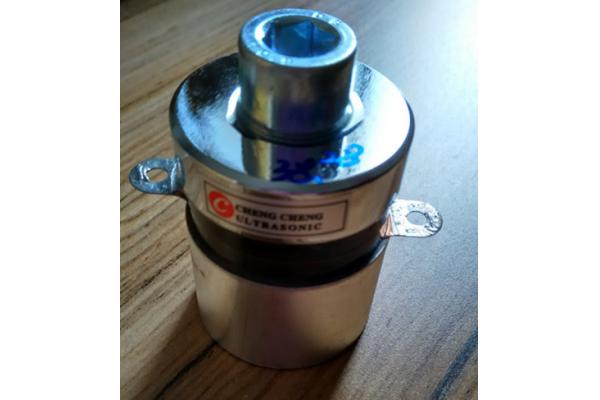 Ceramic Piezoelectric Ultrasonic Transducer Steady Output Amplitude