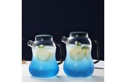 China Handmade Glass Carafe With Cup , Large Water Carafe For Home / Restaurant supplier