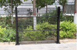 China 4.0mm Pe Coated Custom Gabion Wall 6ft Height With H Shape Post supplier