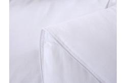 China 6D Hollow Fiber 180cm*210cm Polyester Quilt supplier
