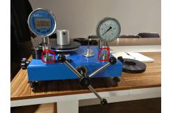 China High Strength Lab Dead Weight Tester Pressure Piston Manometer 25MPa supplier