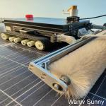 Solar Panel Cleaning Equipment with Track Crawl Quick Cleaning Rolling Brush and Nozzles