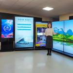 75 85 98 Inch Floor Standing Digital Signage Full Screen Kiosk Totem Advertising LCD Display for sale