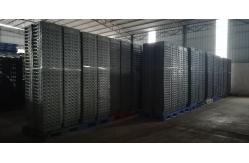 China Smooth Bottom Inside Plastic Attached Lid Containers Easy To Clean supplier