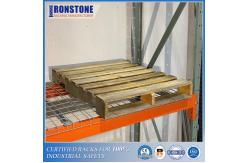 China Warehouse Pallet Rack Shelving With Galvanized Wire Mesh Decks For Storage supplier