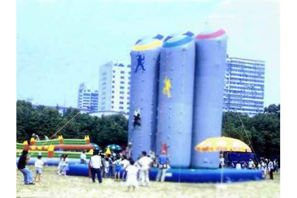 Large-Scale Inflatable Amusement Park With Climbing Bungee Trampoline
