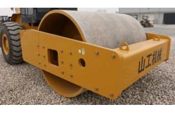 China Efficient Vibe Pod Design Cat SEM520 Soil Compactor Heavy Duty Construction Machinery supplier