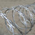 Anti Corrosion Concertina Razor Wire Bto22 Corss Barbed for sale