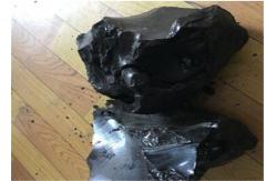 China Black Carbon Coal Tar Pitch 58% Coking Value For Prebaked Anode Cells supplier
