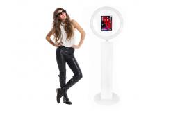 China Led Ring Light Ipad Photo Booth Kiosk Interactive Social Media Photo Booth supplier