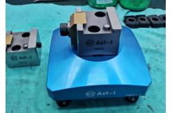 China Flexible Precision CNC Machine Vise Manual 5 Axis Vice YW50-96 supplier