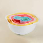 Multicolored 8 Piece Nesting Bowls Set Mixing Bowl And Measuring Cup Set for sale