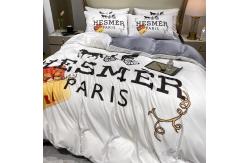 China Bedding Sheet Sets Fashionable Diagonal Printing Silk Bed Cover and Duvet Cover Sets supplier