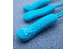 China Injection Molding PE ISO9001 Zipper Slider Puller supplier