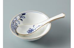 China OEM ODM Glossy Surface 45% Bone China Dinnerware Set supplier