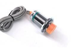 China Cylinder Shape Waterproof Proximity Switch , Inductance Proximity Sensor supplier