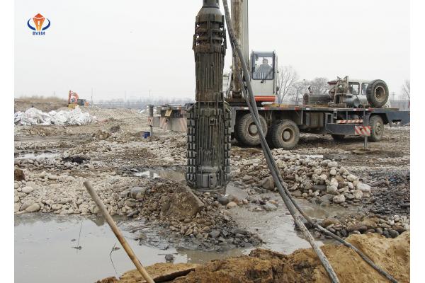 Foundation Treatment Vibro Compaction Piling Machine BJV260E-450