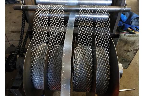 480g/M2 0.40MM Thickness Galvanized Brick Wall Mesh 100m Length