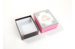 China Custom Macaron Gift Box Paper Recyclable Chocolate Packaging With Plastic Lid supplier