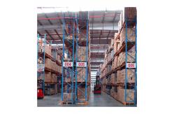 China Custom Logo Lock Pins Style Metal Pallet Racking / Durable Warehouse Storage Shelf supplier
