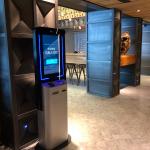 Customized 27inch Check In Kiosk Smart Hotel Self Service Terminal