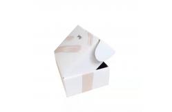 China Plain Recycled cardboard Shoe Packaging Box UV Coating Embossing supplier