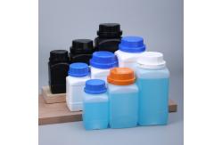 China Chemical Experiment 500ml Square Shape PE Lab Reagent Bottle with Plastic Screw Cap supplier