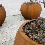 Weather Resistant Rusty Corten Steel Pot Metal Raised Garden Bed With Low Maintenance And Drainage Hole for sale