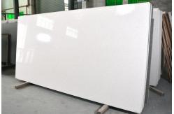 China Slip Resistance Artificial White Crystal Quartz Stone Slab For Bathroomtop supplier