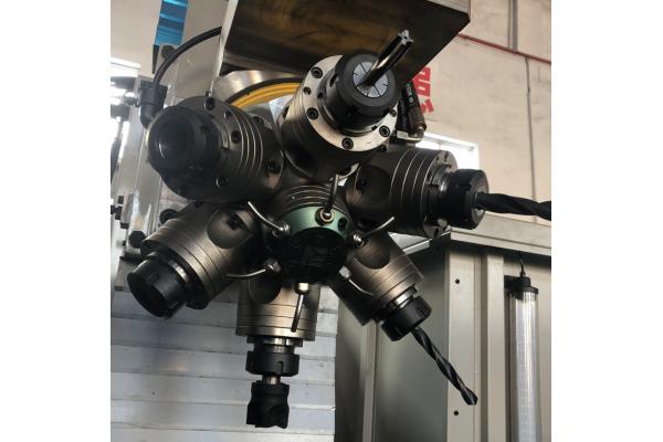 Milling Drilling Countersinking Tapping Power Turret Machining Center Cnc Horizontal Mill