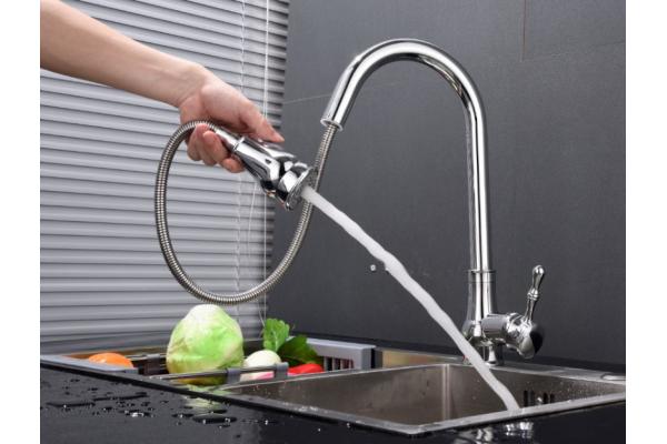 304SUS 360 Degree Flexible  Retractable Sink Faucet With Sprayer