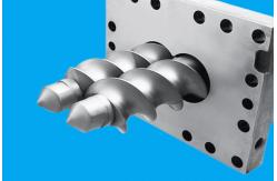 China Bimetallic Or Nitrided Parallel Twin Screw Barrel For Extruder Machine supplier