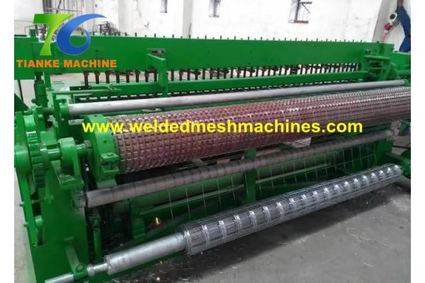 1/2 Square Welded Wire Mesh Machine 415V Chicken Mesh Making Machine
