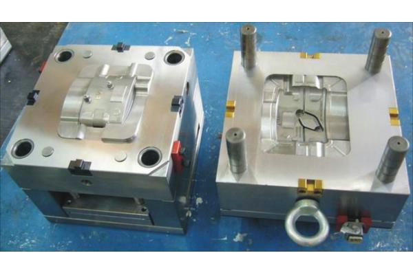 Precision Plastic Moulding Process ISO Certification Metal Injection Moulding