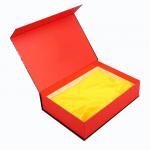 Recyclable CMYK/PANTONE Printing Red Magnetic Box Gift Set for End Luxury Packaging for sale
