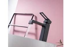 China Brass Bathroom Mixer Tap Hot And Cold Bathroom Faucet Multifunctional supplier