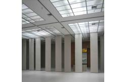 China Operable Folding Door Shopping Mall Wheel Movable Partition System supplier